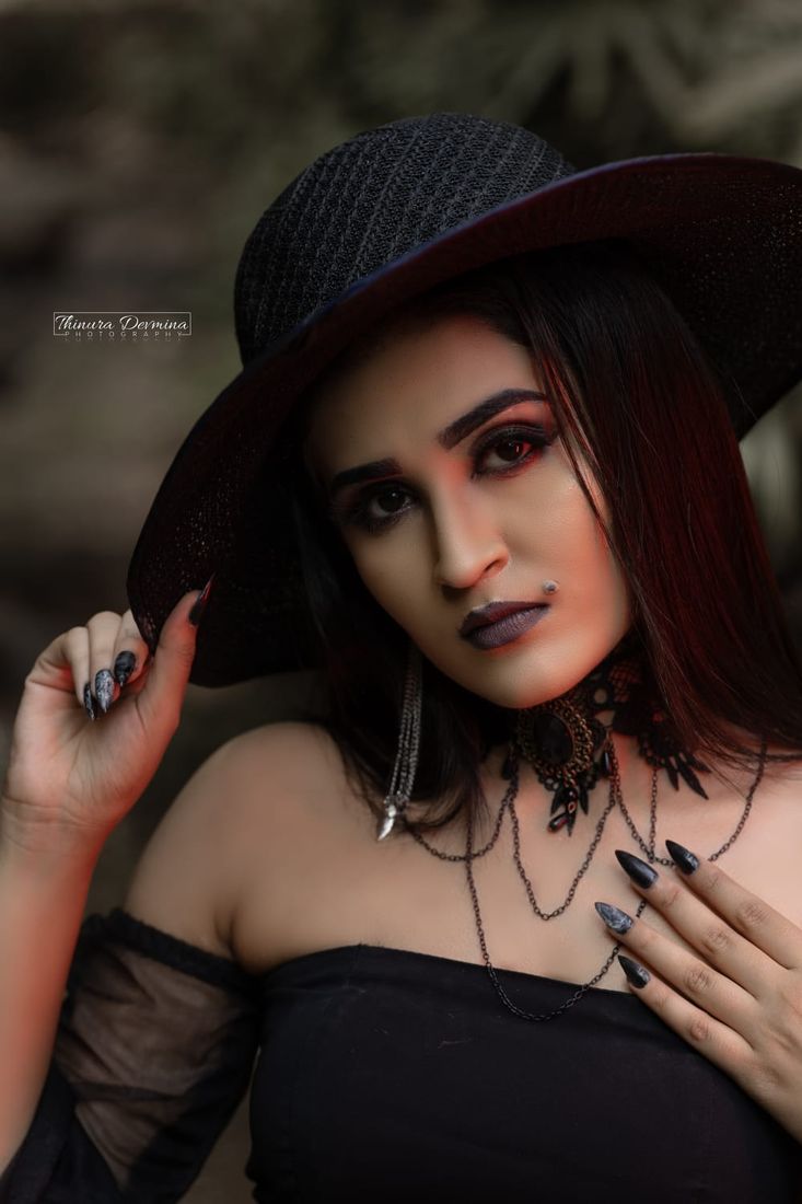 Fashion portrait by Thinura Devmina